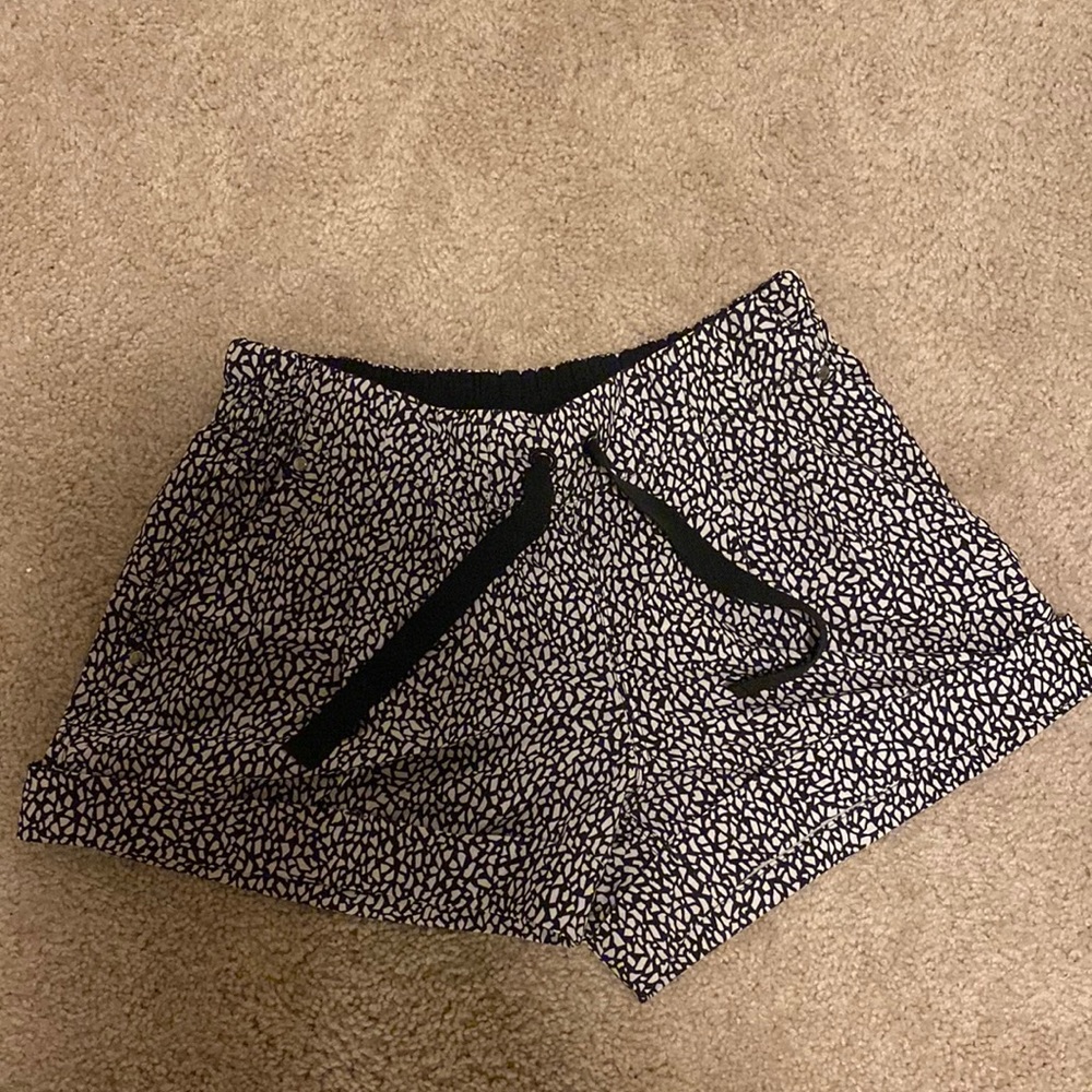 Lululemon Spring Break Away 3 Miss Mosaic Black Athletic Fitness Short